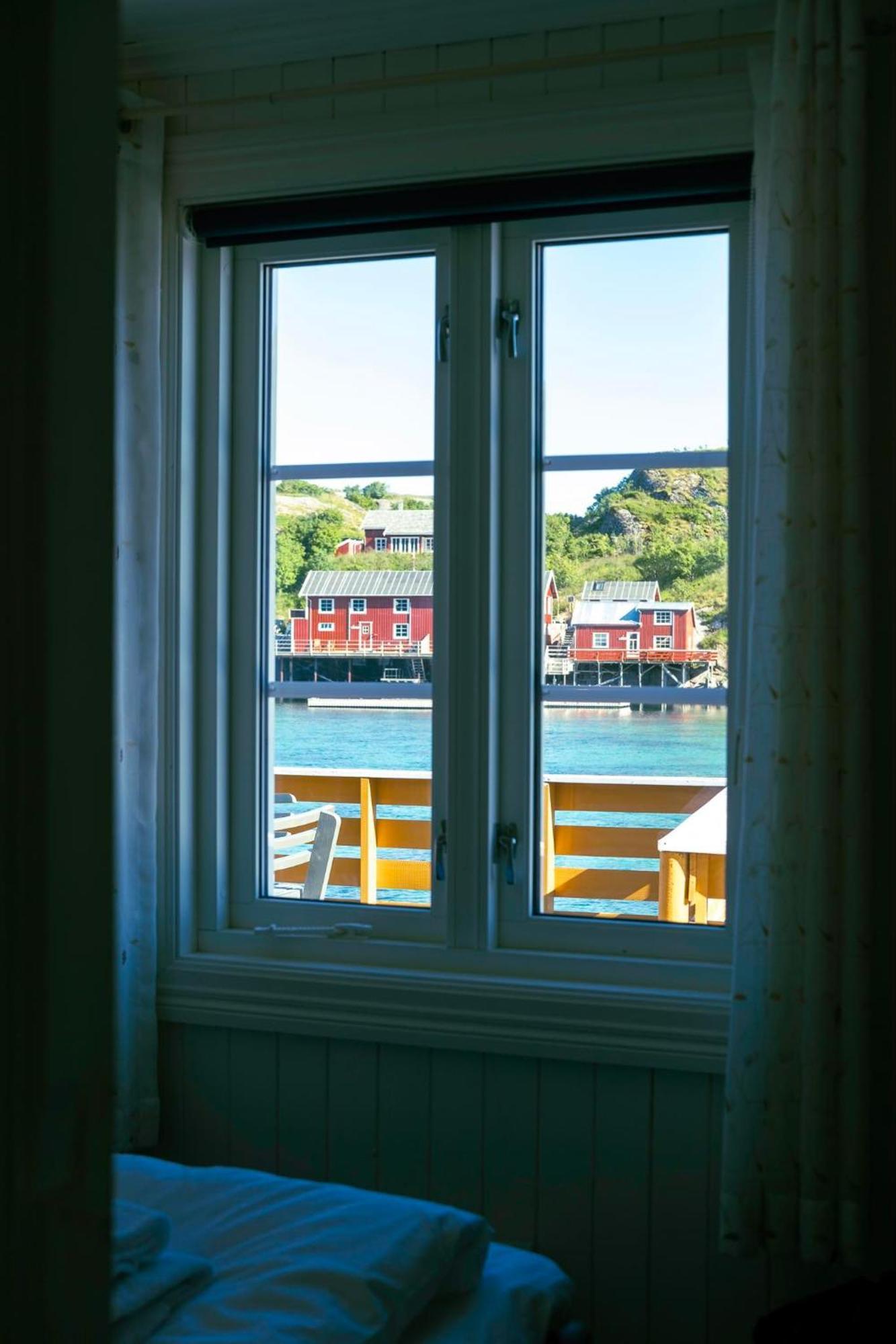 Hotel Sakrisoy Rorbuer à Reine Extérieur photo